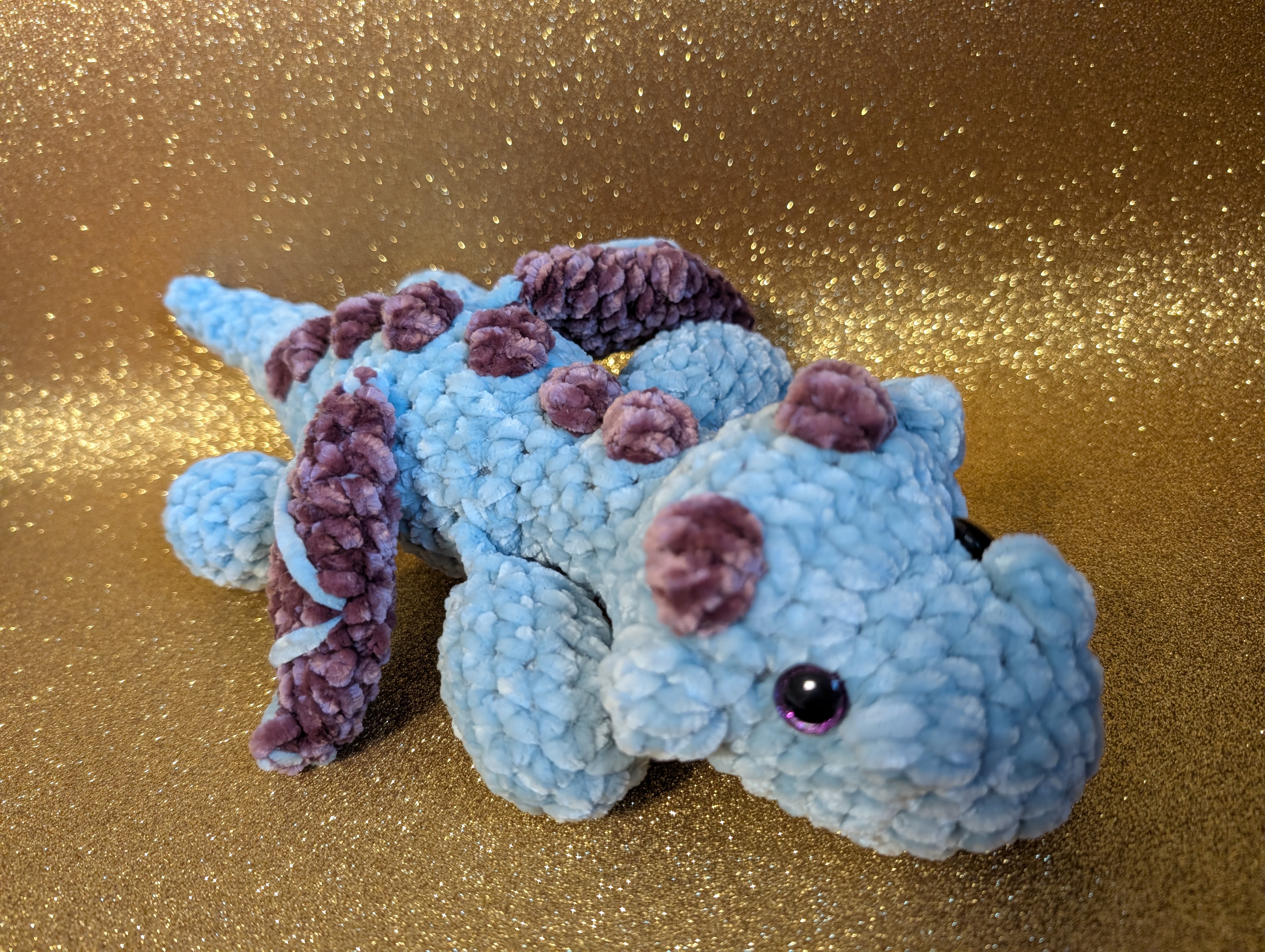 Handgemachter gehäkelter Drache aus Polyester Wolle von Pined